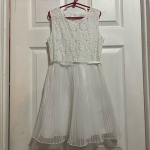 Selling this brand new kids dress